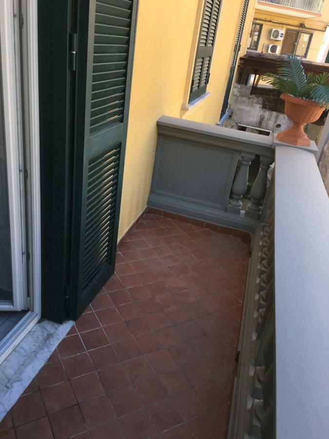 Villa Rosa Napels Buitenkant foto